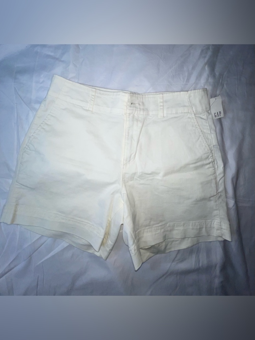 GAP Women’s Off-White Cotton Bermuda Shorts